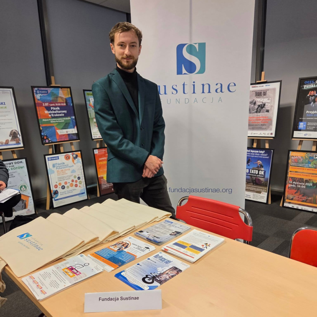 Reprezentanci fundacji przy stoisku